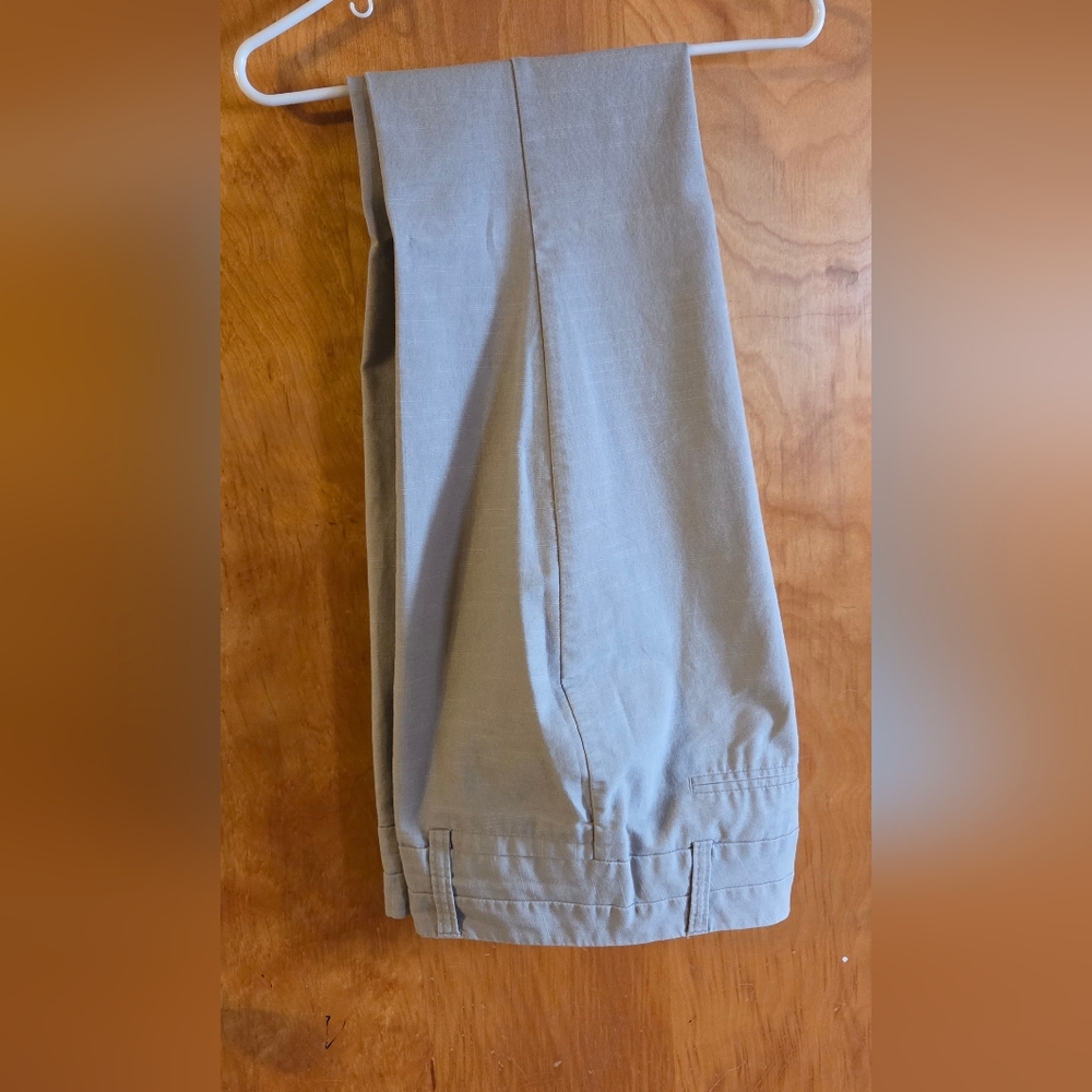 💥💥Maurices Tan Women's Trousers - Picture 2 of 5
